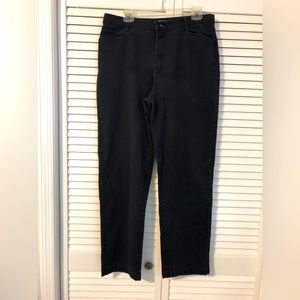 Woman’s Gloria Vanderbilt Pants